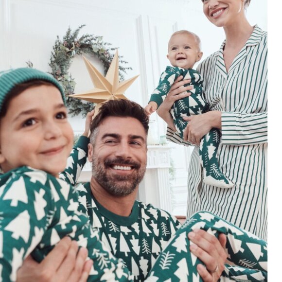 Baby Holiday Footed Zip Sleeper- Winter Green - Picture 8 of 8